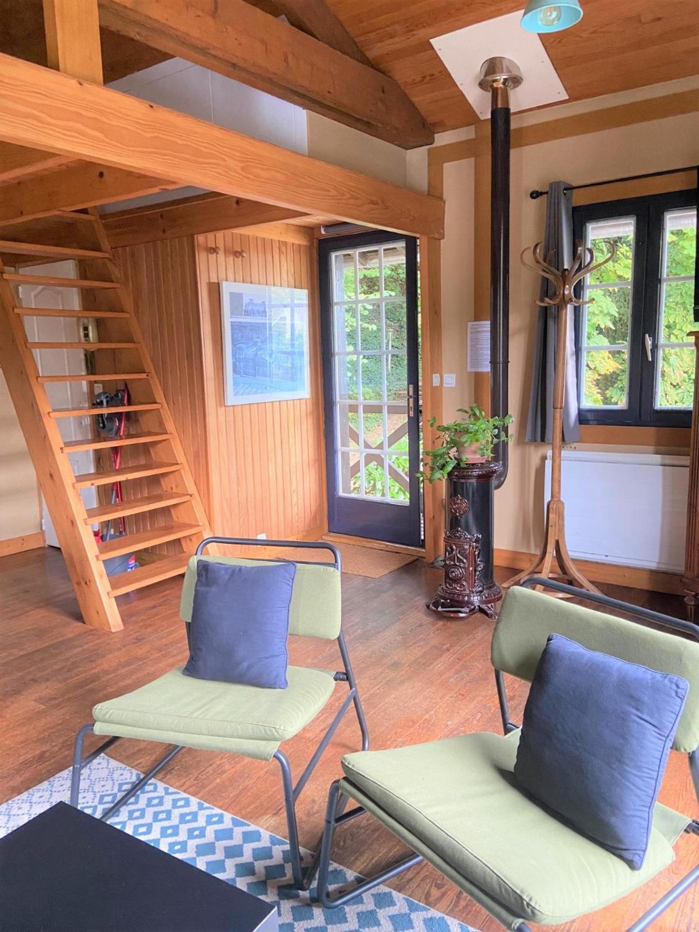 Le Chalet Bucolique Au Bord De L'Eau Holiday home Olivet (Loiret)