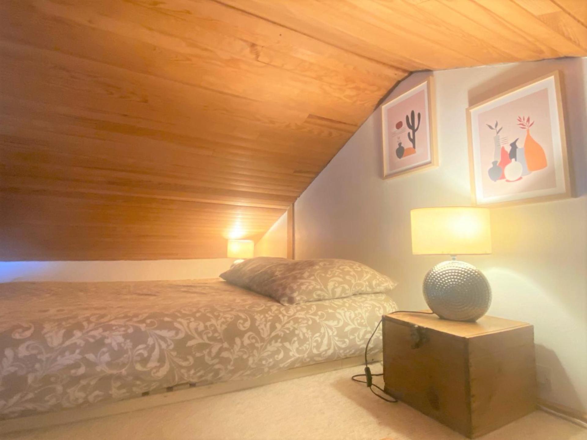 Le Chalet Bucolique Au Bord De L'Eau Holiday home Olivet (Loiret)